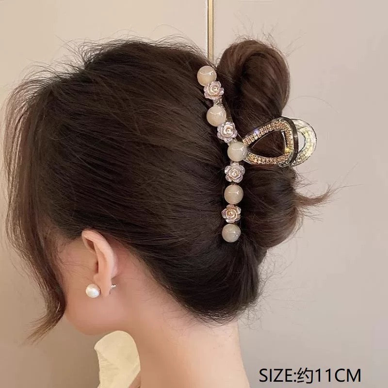 Water Diamond Camellia Bead Gripper Women's 2025 New Style Light Luxury Premium Design Hair Clip, Back of the Head Coiled Hair Ornament