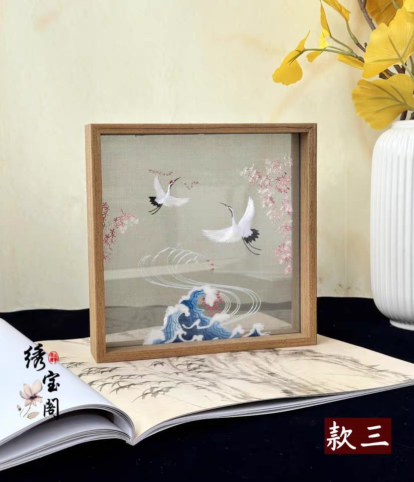 Elegant gift double-sided hand embroidered Suzhou embroidery silk art with frame