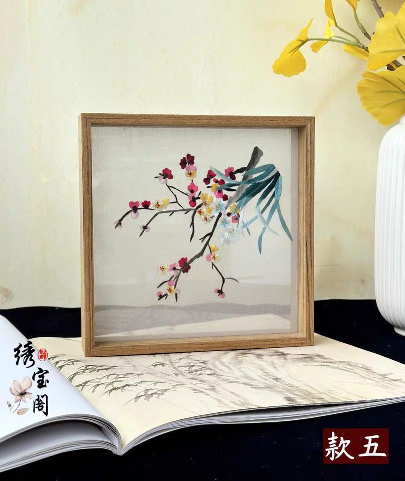 Elegant gift double-sided hand embroidered Suzhou embroidery silk art with frame