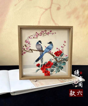Elegant gift double-sided hand embroidered Suzhou embroidery silk art with frame