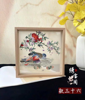 Elegant gift double-sided hand embroidered Suzhou embroidery silk art with frame