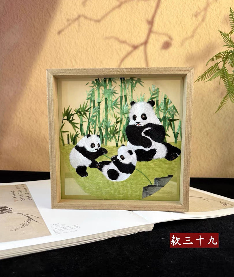 Elegant gift double-sided hand embroidered Suzhou embroidery silk art with frame