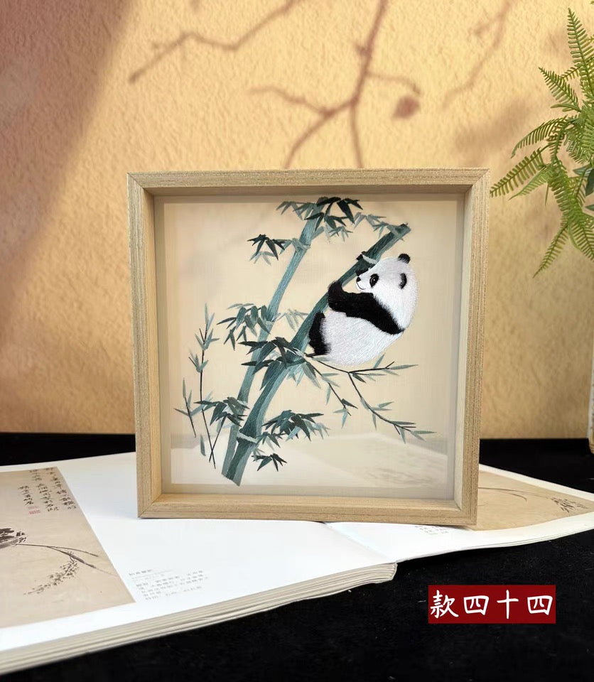 Elegant gift double-sided hand embroidered Suzhou embroidery silk art with frame