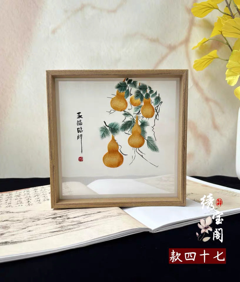 Elegant gift double-sided hand embroidered Suzhou embroidery silk art with frame