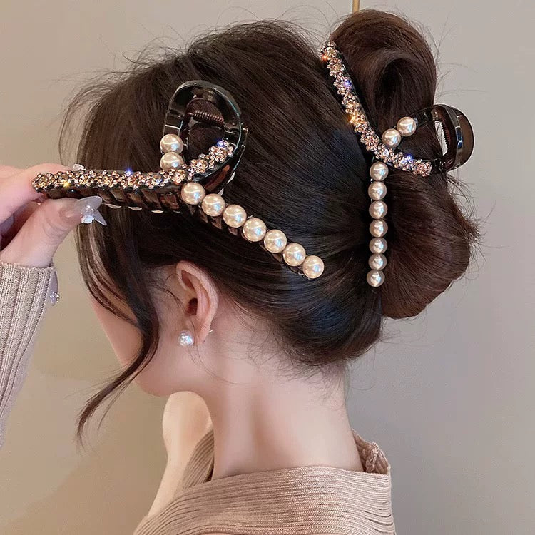Water Diamond Camellia Bead Gripper Women's 2025 New Style Light Luxury Premium Design Hair Clip, Back of the Head Coiled Hair Ornament