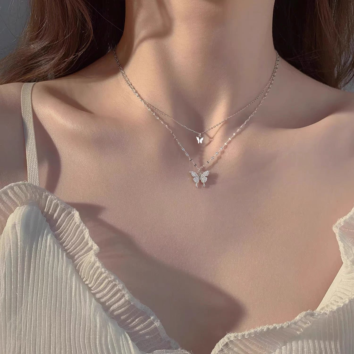 Elf double-layer butterfly gypsophila five-pointed star necklace for female niche design, cool and delicate collarbone chain