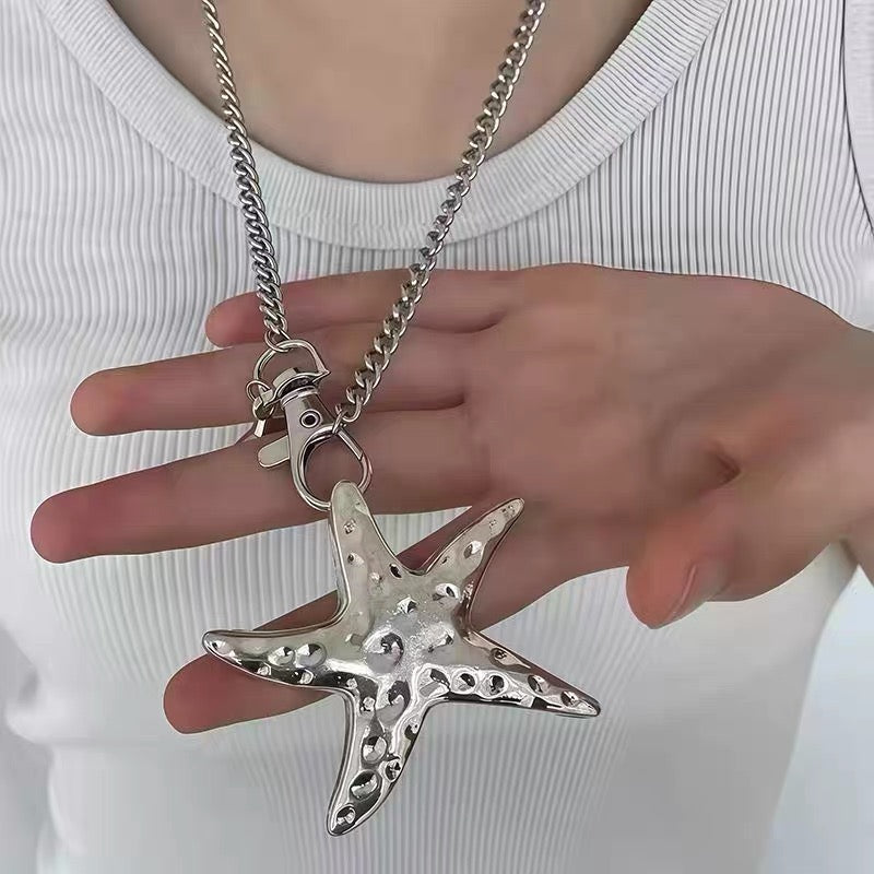 Elf double-layer butterfly gypsophila five-pointed star necklace for female niche design, cool and delicate collarbone chain