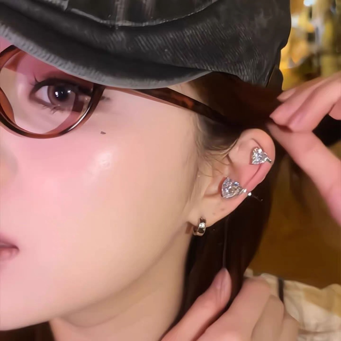 New ear studs with magnetic suction ear clips for women, zircon super sparkling earrings non removable ear bone clips, versatile