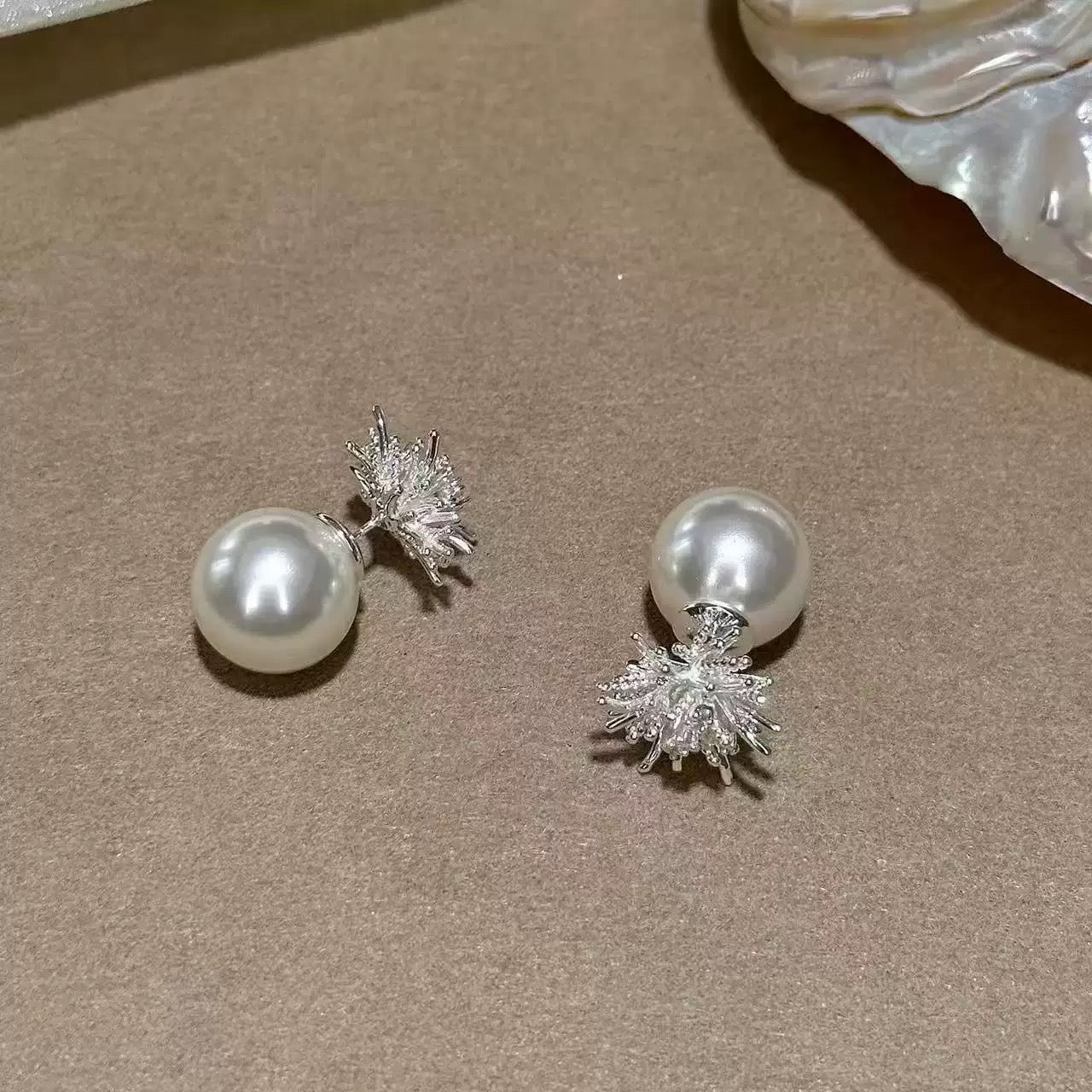 Fireworks Pearl, a dual-purpose earring for women with a simple and fashionable temperament, irregular and exquisite new style, versatile earrings