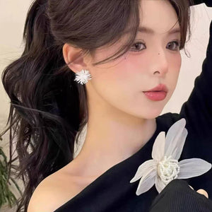 Fireworks Pearl, a dual-purpose earring for women with a simple and fashionable temperament, irregular and exquisite new style, versatile earrings