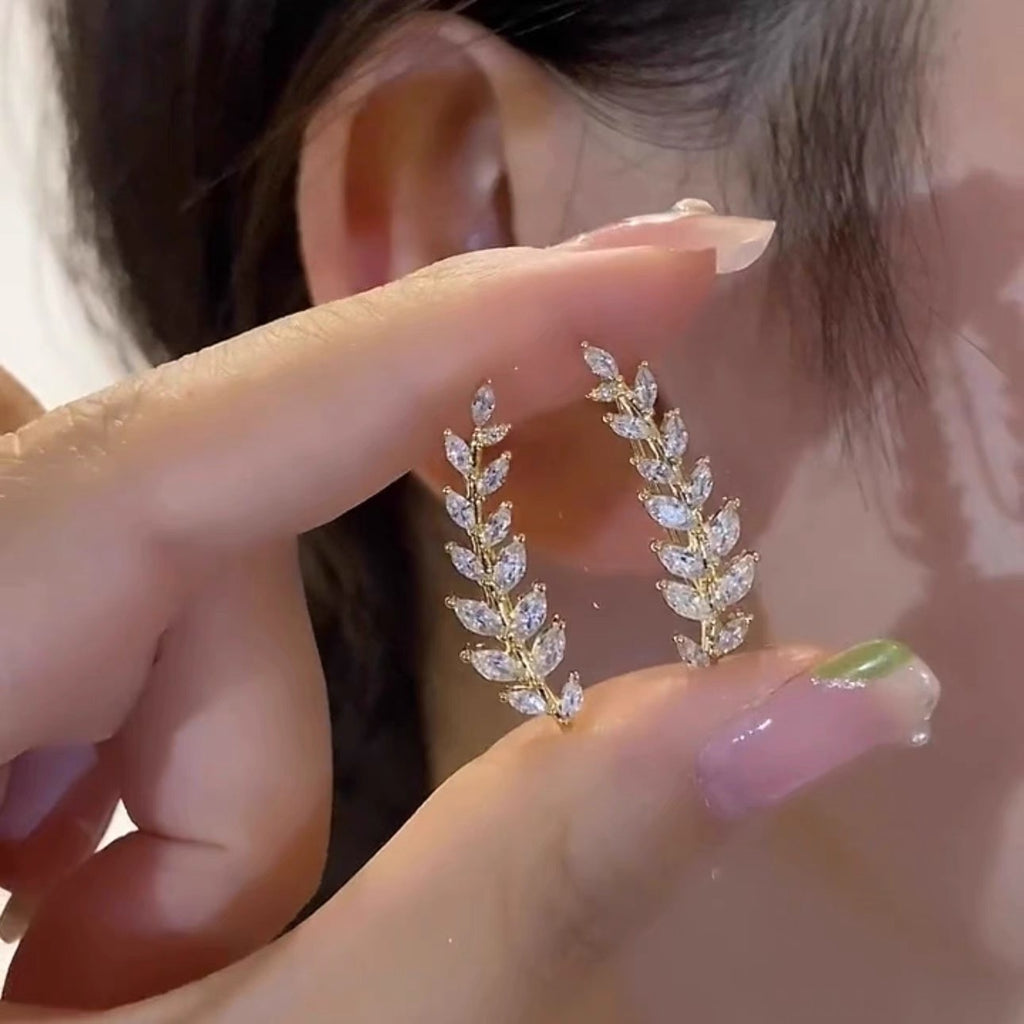 Light luxury zircon wheat ear integrated ear row earrings, curved rhinestone earrings, niche design, super sparkling earrings, earrings, ear clips