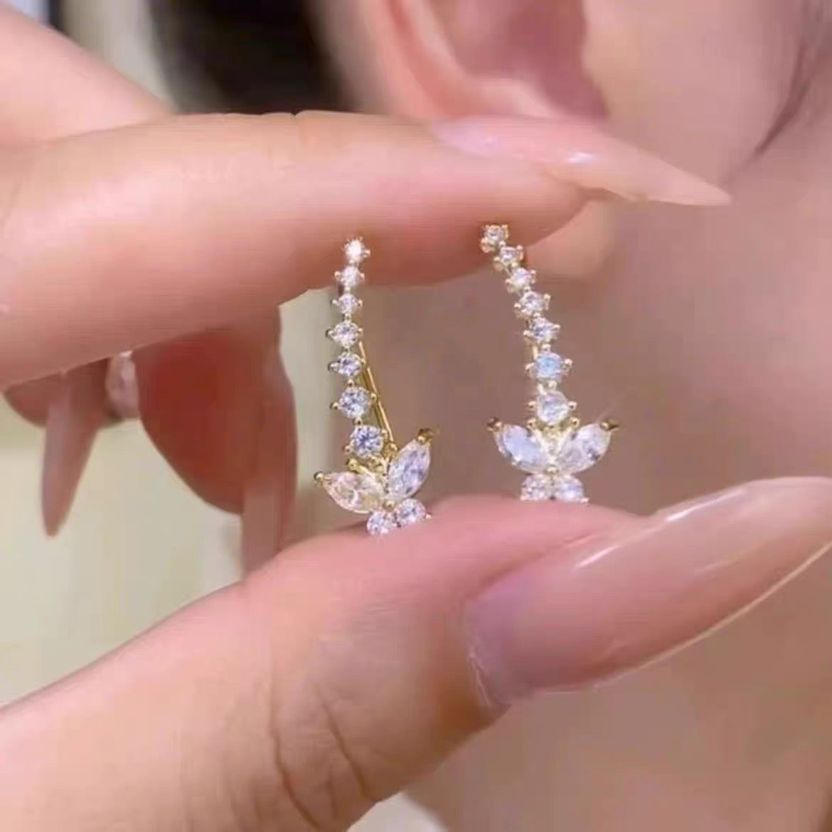 Light luxury zircon wheat ear integrated ear row earrings, curved rhinestone earrings, niche design, super sparkling earrings, earrings, ear clips