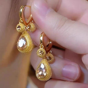 New durian pendant earrings with niche design, versatile temperament, light luxury earrings, ear buckles, ear clips for women