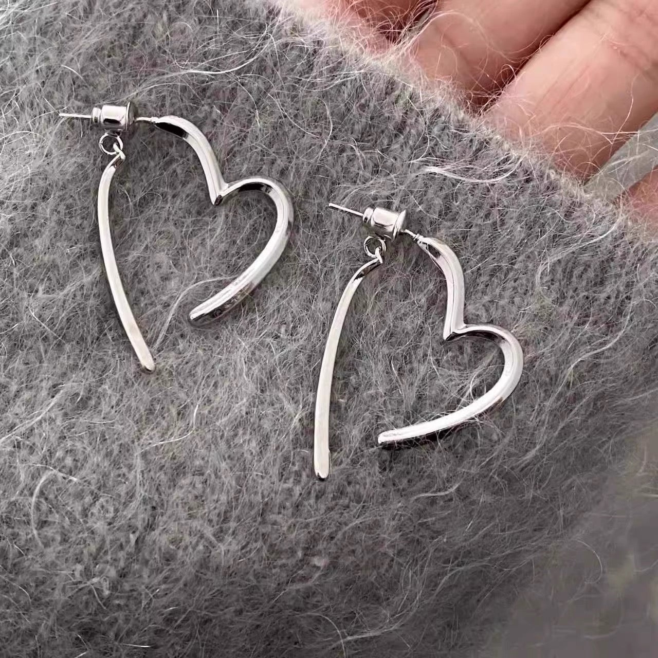 Smooth Oval Circle Heart Earrings for Women, Unique Design, Versatile Ear Accessories