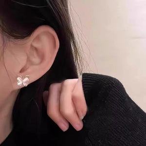 Super Fairy Little Butterfly Magnetic Ear Clip for Women, No Punching, Simple, No Ear Holes, Earstuds, Dynamic Earrings