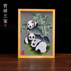 Elegant gift double-sided hand embroidered Suzhou embroidery silk art with frame