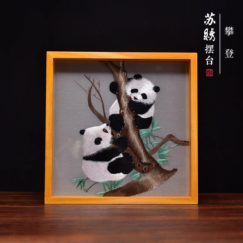 Elegant gift double-sided hand embroidered Suzhou embroidery silk art with frame