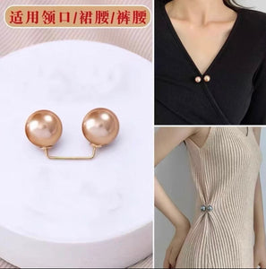 Pearl pants waistband collar anti glare buckle, waist cinching artifact pin, no seam brooch, versatile shoulder strap pants, fixed clothes buckle accessory