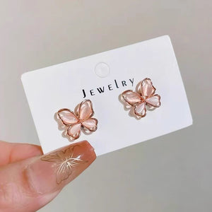 New ear studs with magnetic suction ear clips for women, zircon super sparkling earrings non removable ear bone clips, versatile