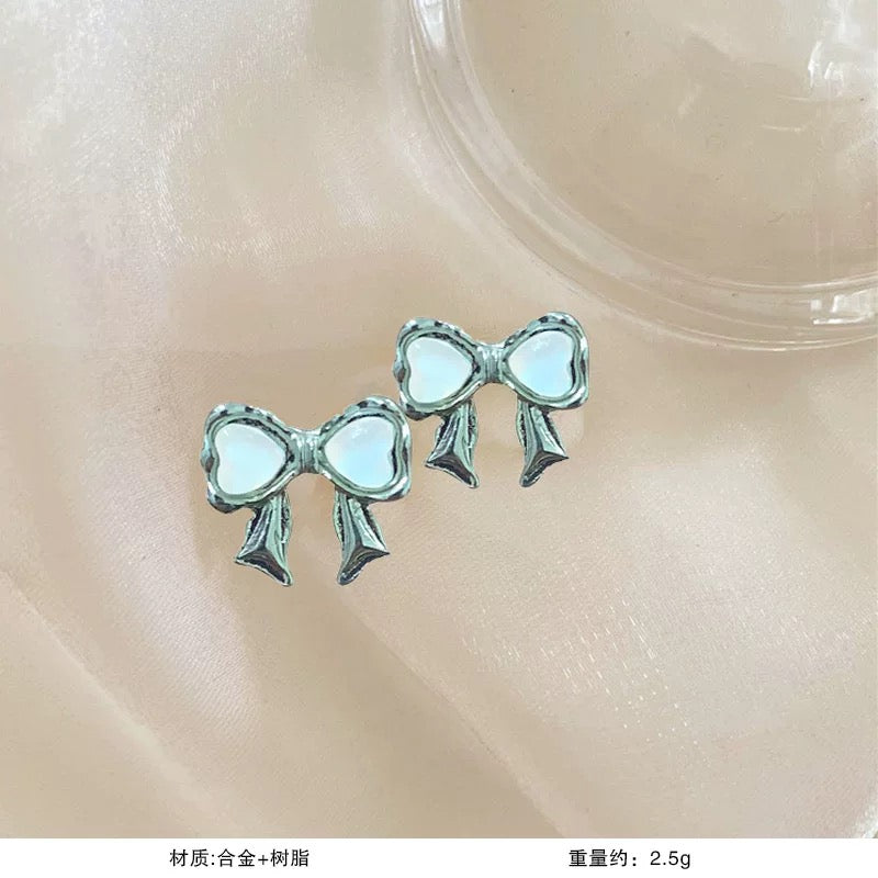 Super fairy sweet and cute earrings, fashionable and versatile 925 silver needle earrings, women's light luxury high-end temperament earrings A9141