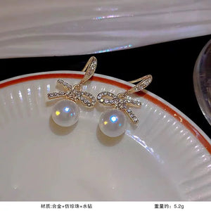 Super fairy sweet and cute earrings, fashionable and versatile 925 silver needle earrings, women's light luxury high-end temperament earrings A9141