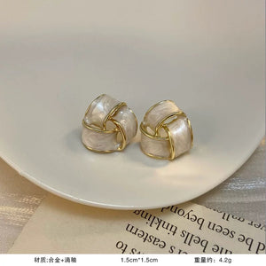 Super fairy sweet and cute earrings, fashionable and versatile 925 silver needle earrings, women's light luxury high-end temperament earrings A9141