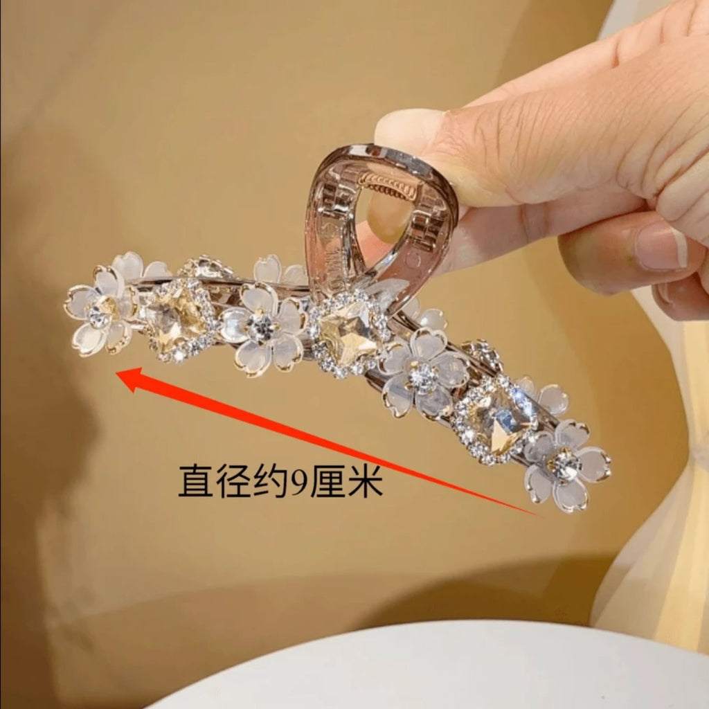 Small flower light luxury fashion versatile half clip Korean version sweet and cute temperament clip A965