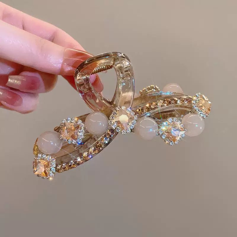 Exquisite pearl diamond coil hair clip for women, high-end hair clip for ladies, elegant and atmospheric shark clip headwear A972