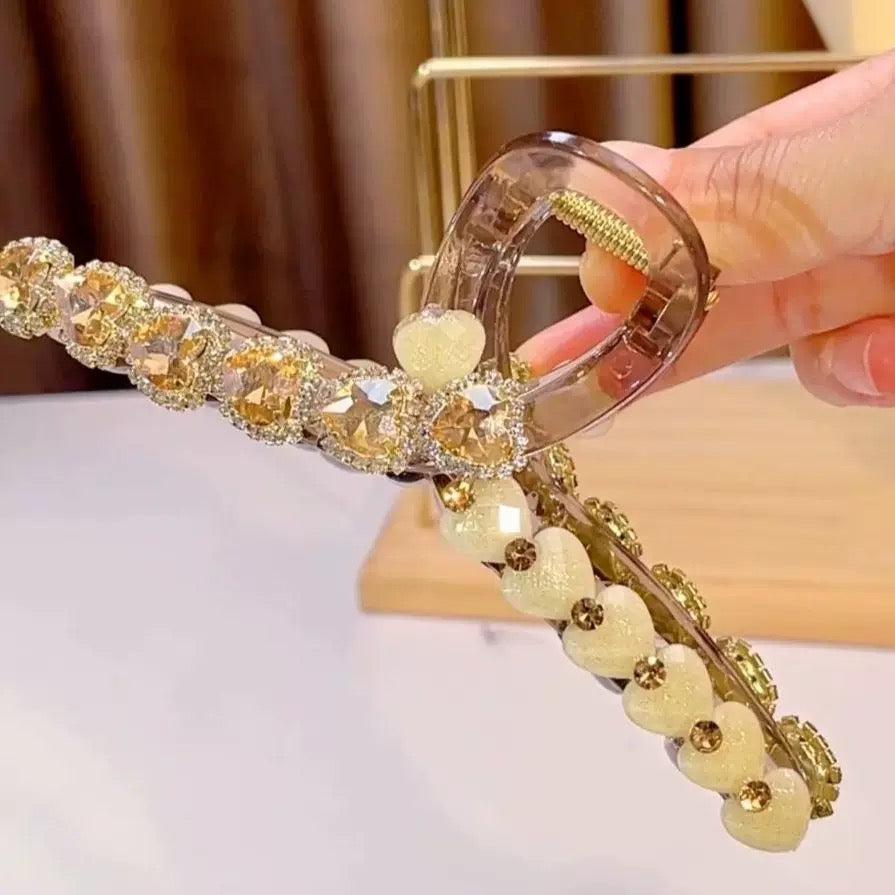 Exquisite pearl diamond coil hair clip for women, high-end hair clip for ladies, elegant and atmospheric shark clip headwear A972