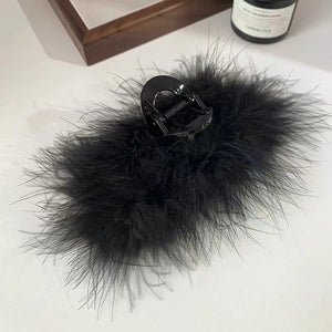 Feather Grabbing Ostrich Hair Clip Women's New Style Fluffy High Grade Hairy Shark Clip at the Back of the Head A977