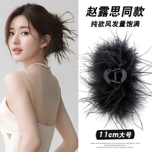 Feather Grabbing Ostrich Hair Clip Women's New Style Fluffy High Grade Hairy Shark Clip at the Back of the Head A977
