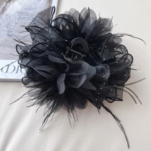 Feather Fluffy Grasp Clip Hair Size Display Headpiece Back of Head Shark Clip Princess Hair Clip A980