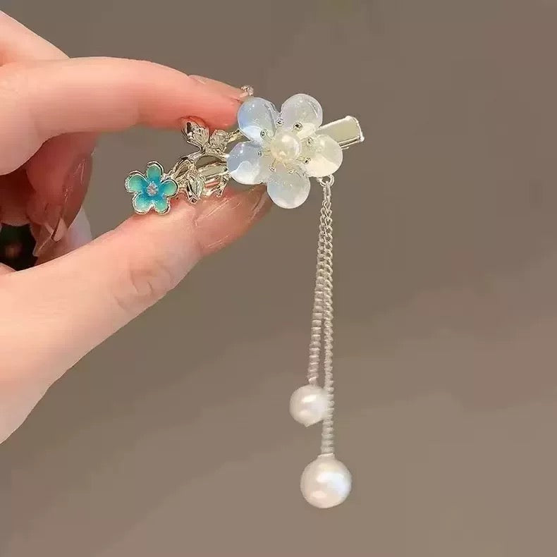 Retro and dynamic tassel, burned blue pearl bead hair clip, headwear, court classical charm A8301