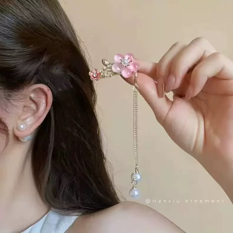 Retro and dynamic tassel, burned blue pearl bead hair clip, headwear, court classical charm A8301