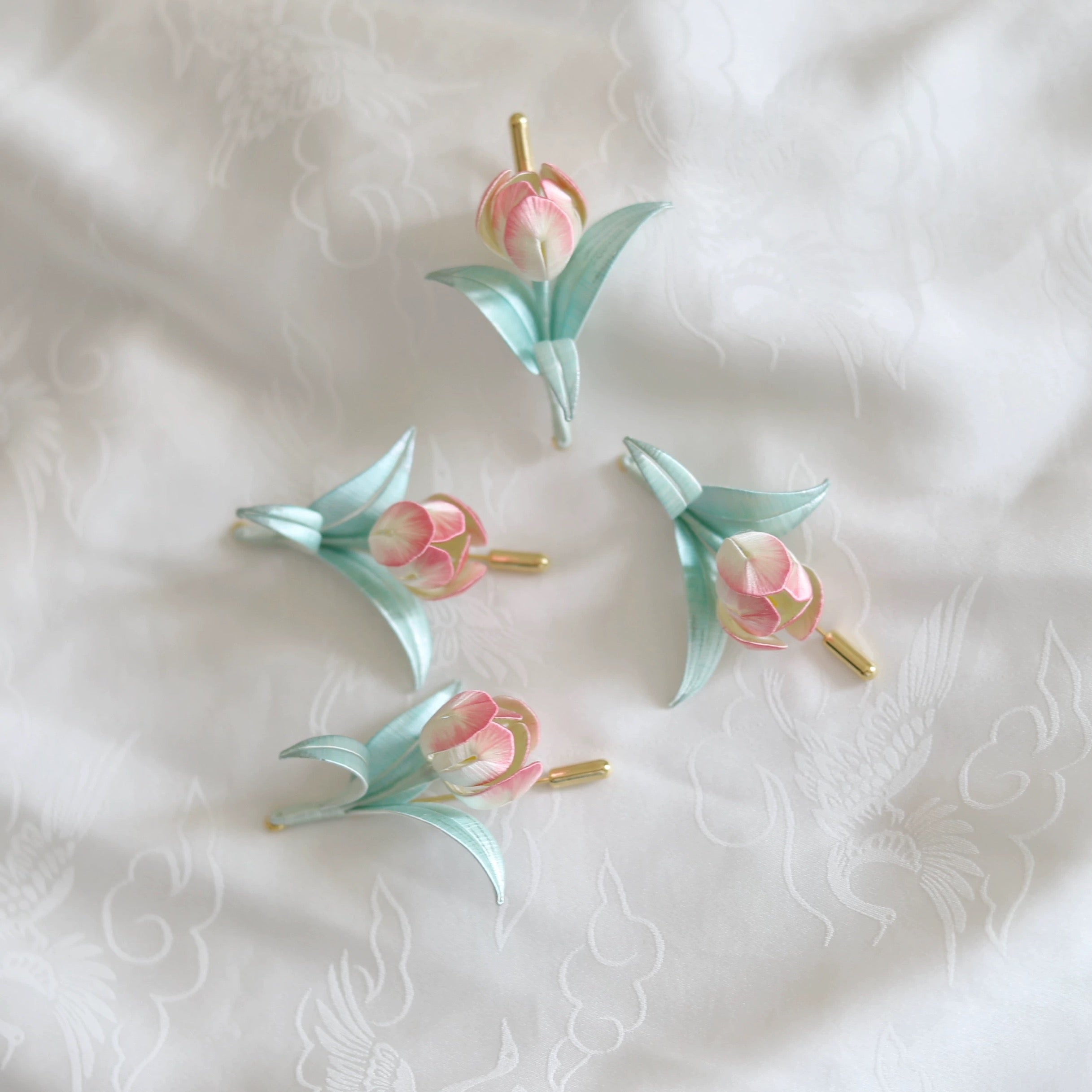 Intangible Cultural Heritage wrapping flower brooch tulip 1piece A1127