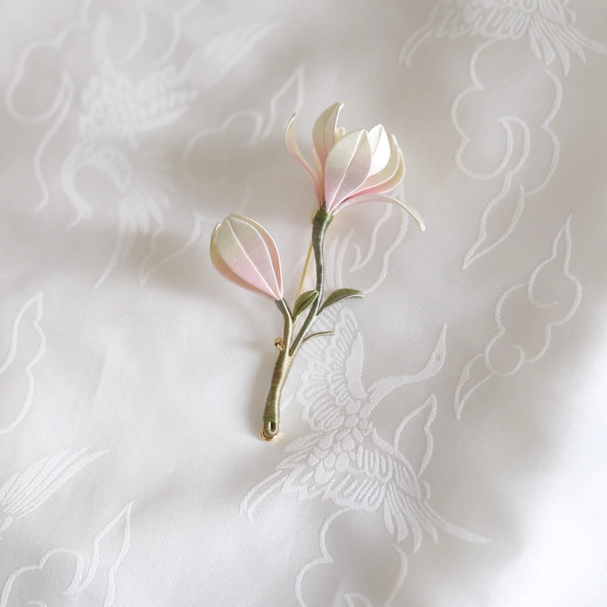 Intangible Cultural Heritage wrapping flower brooch magnolia A1129