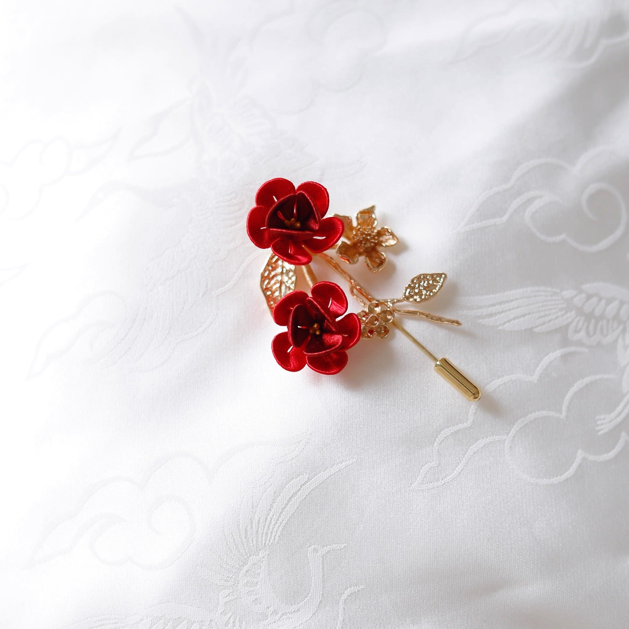 Intangible Cultural Heritage wrapping flower brooch plum A1161