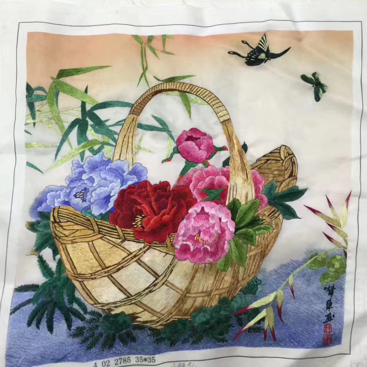 Hand su embroidery art:basket flower peony magnolia panda lotus cricle 35cm