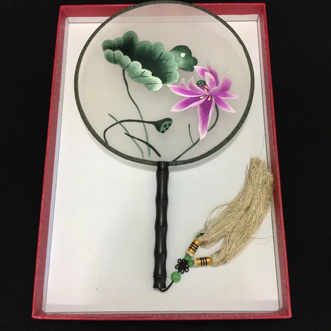 hand su embroidery fan:lotus flower