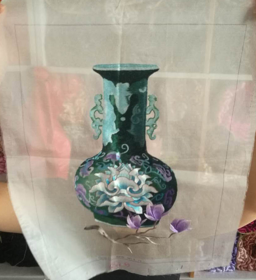 Declicate fashion Hand embroideried Suzhou Embroidery Art:blue peacock