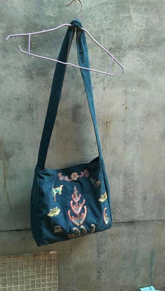 hand embroidery handbag